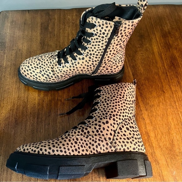 OLIVIA MILLER leopard print combat boots. New condition. Women’s size 8 - Picture 5 of 10